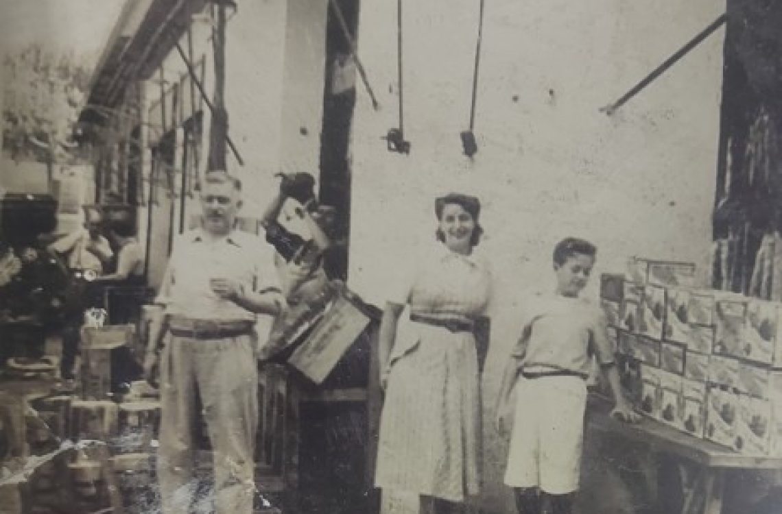 Central_Borne_vintage-cast